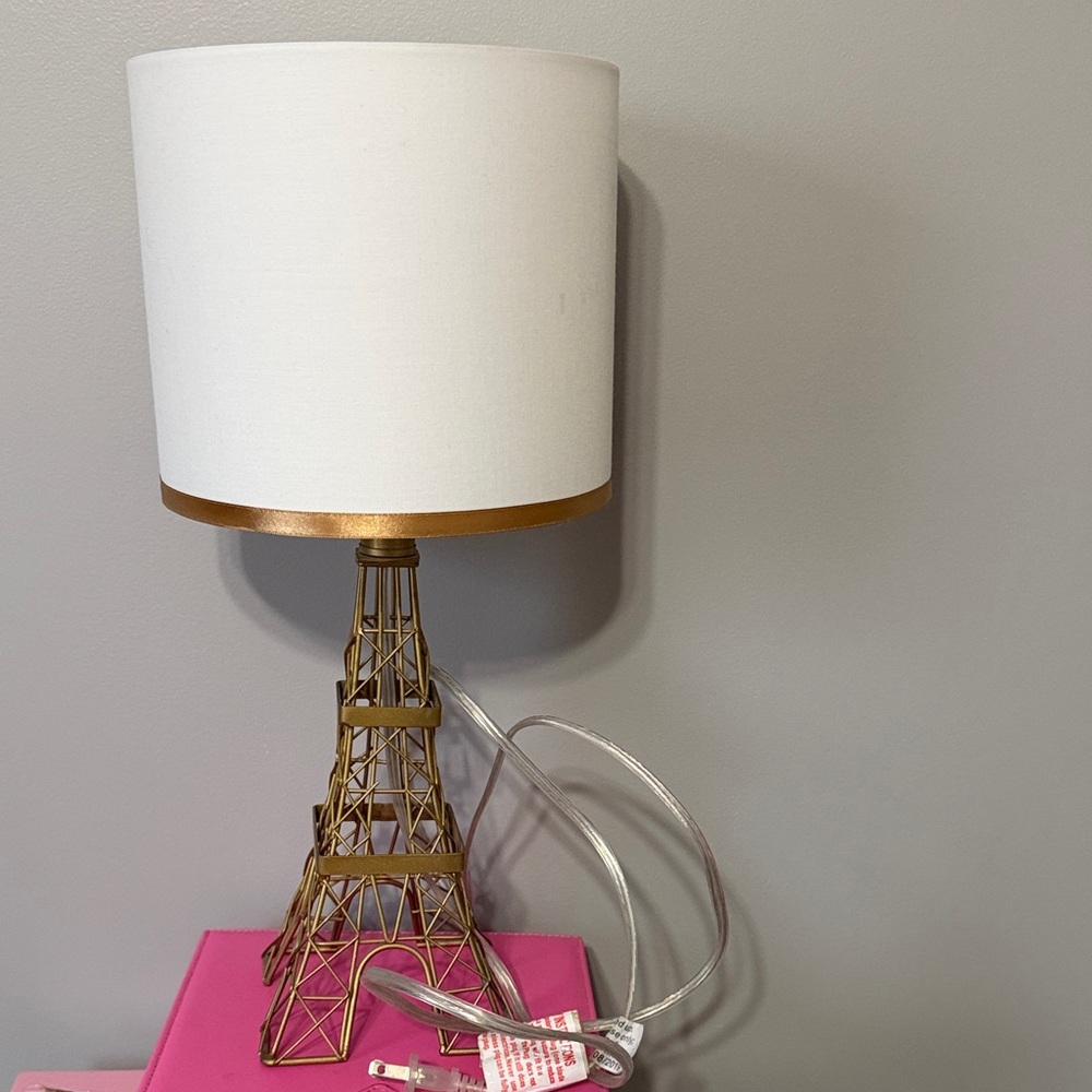 Gold Eiffel Tower Table Lamp with White Shade - Unbranded